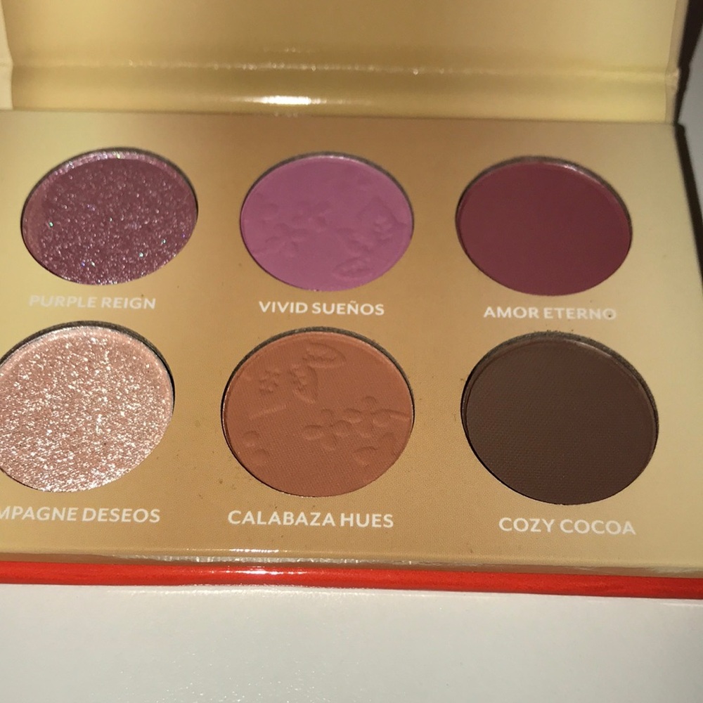 Tresluce Dazzling Suenos eye shadow pallet New